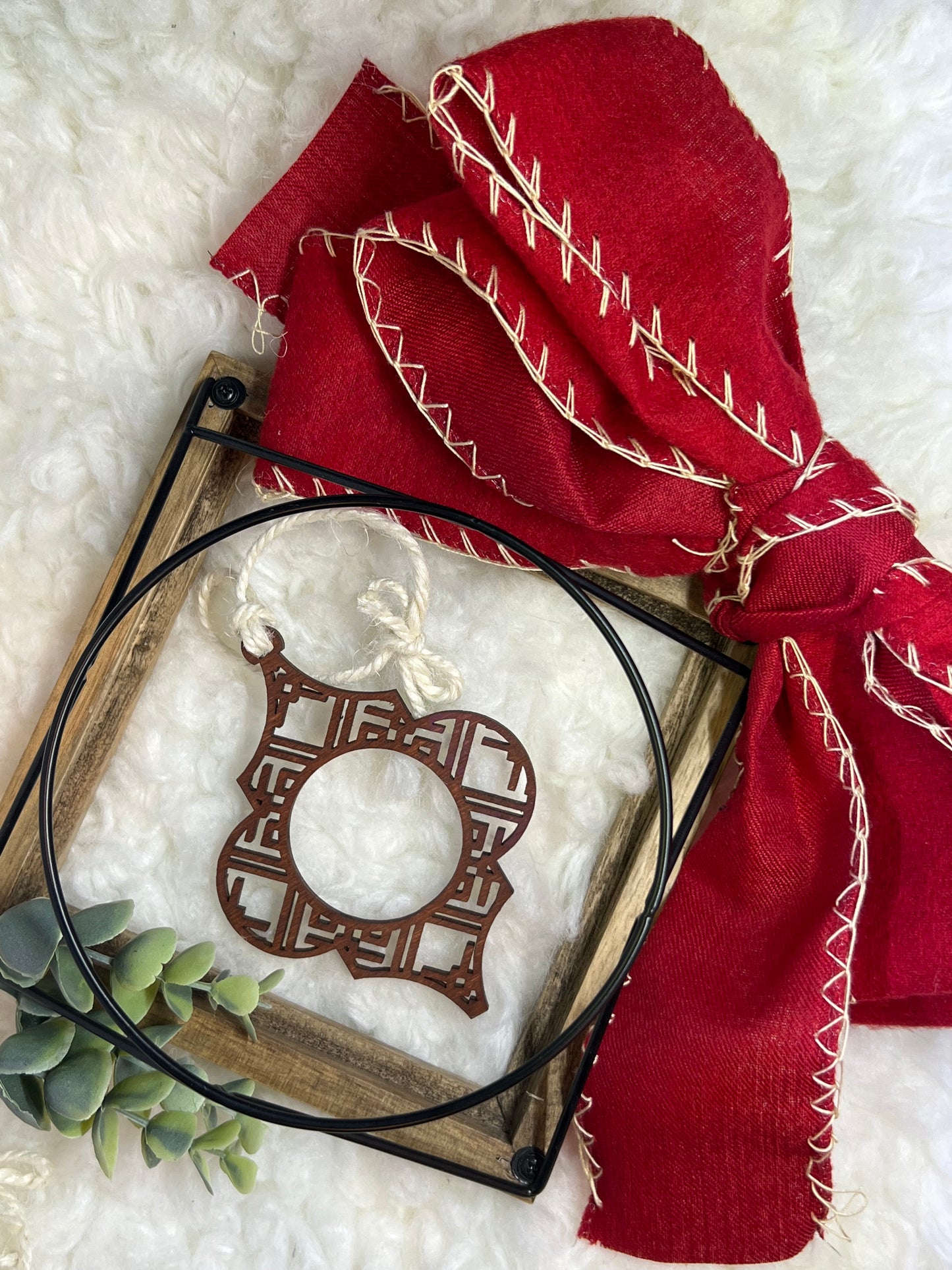 Wooden Stained Arabesque Ornament set